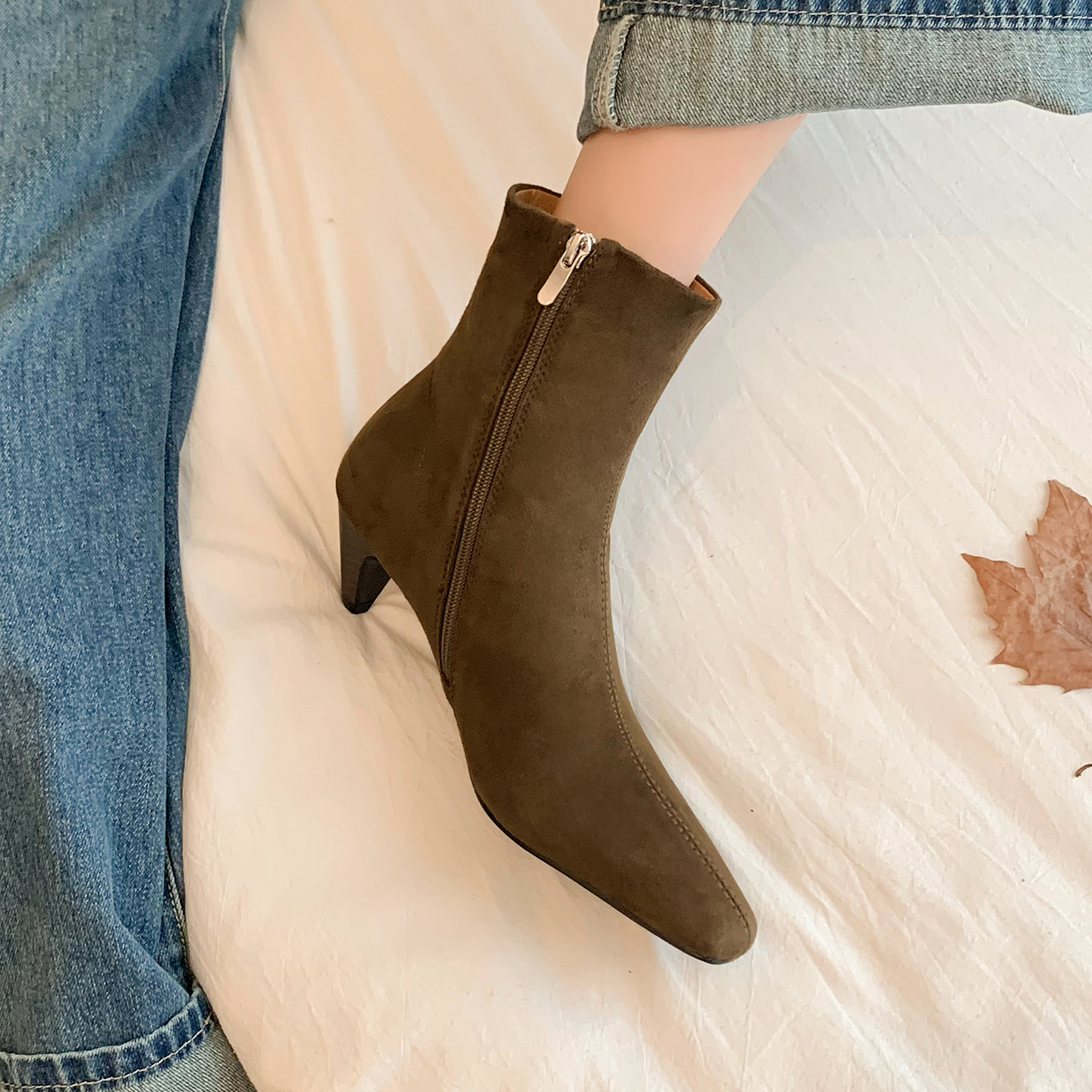 5cm气质小方头猫跟瘦瘦靴女