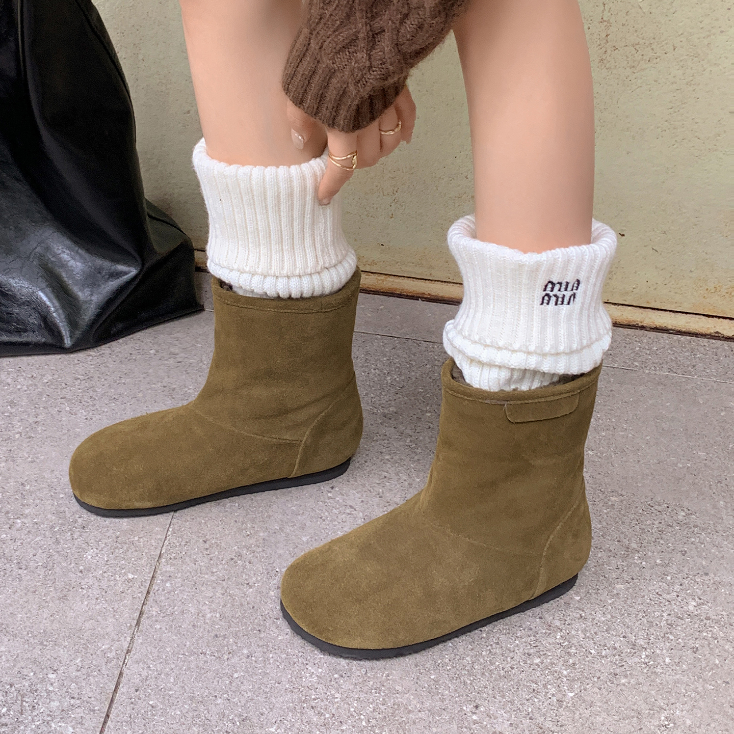 冬季新款丑萌圆头羊毛雪地靴