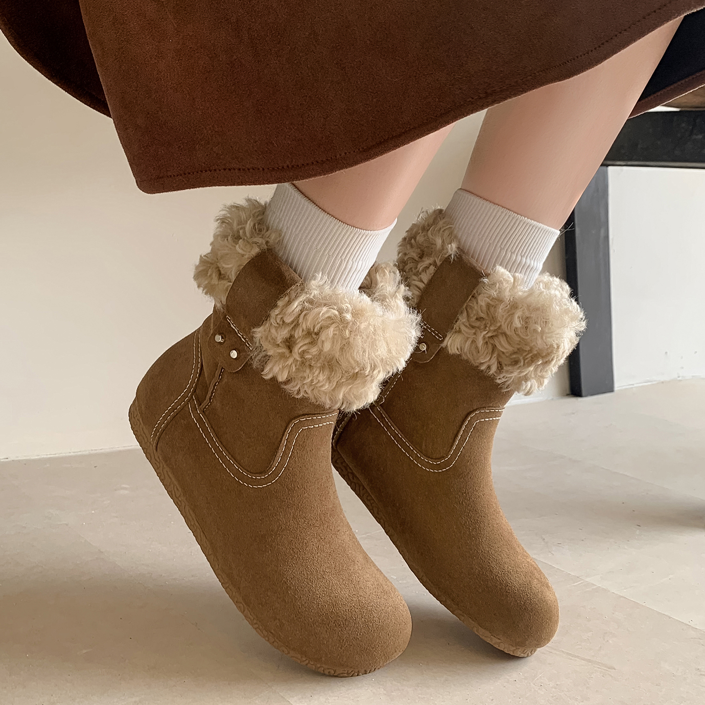 复古毛毛短靴子平底保暖雪地靴