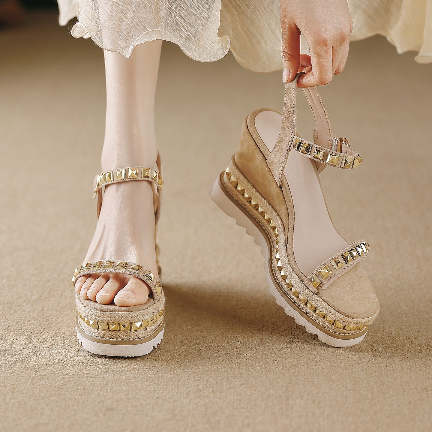 夏新款时尚外穿出游度假沙滩凉鞋