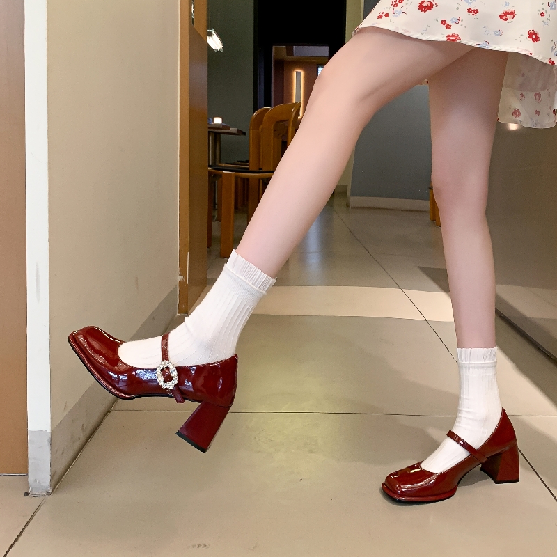 春新款粗跟圆头法式酒红色婚鞋