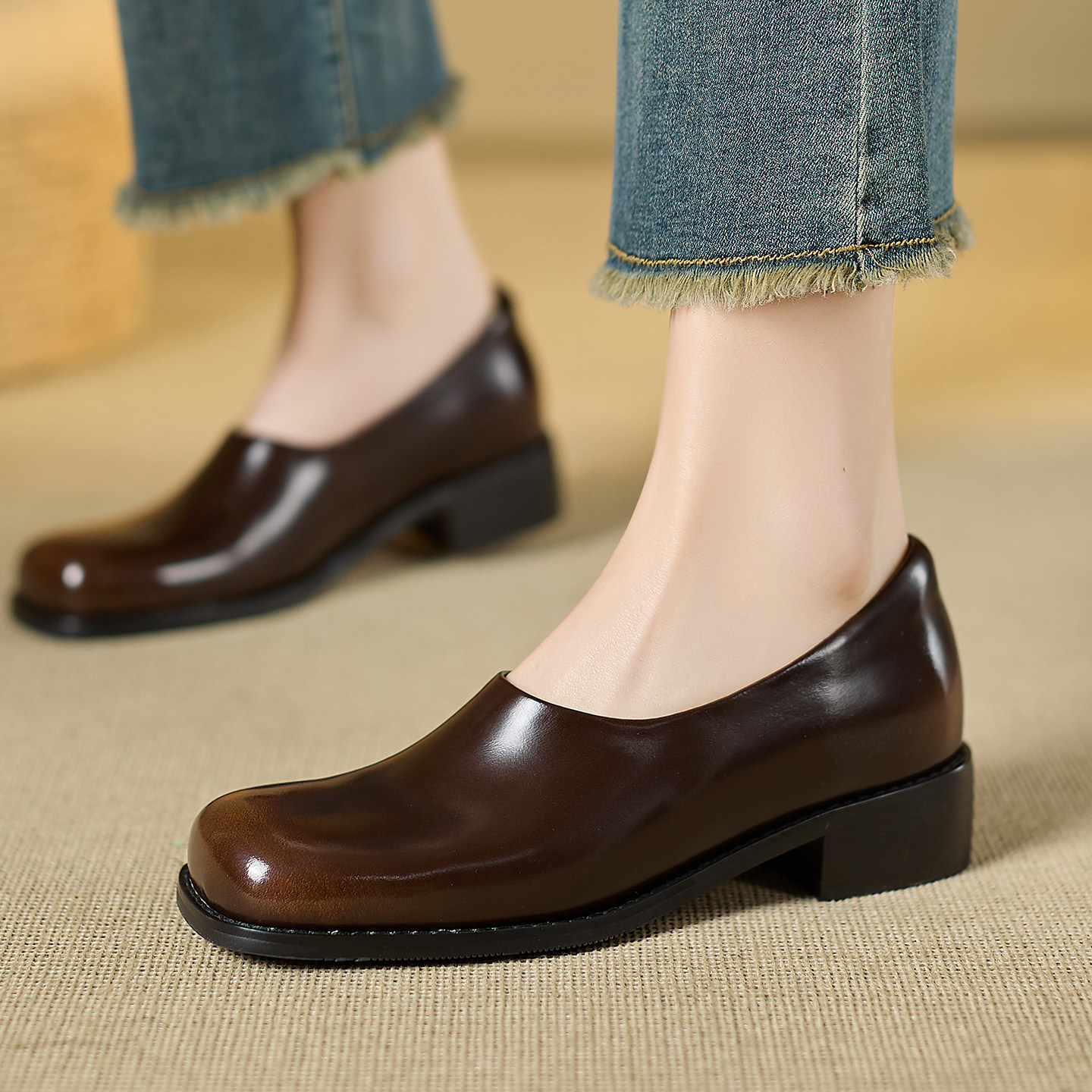 真皮漆皮圆头粗跟单鞋高跟乐福鞋