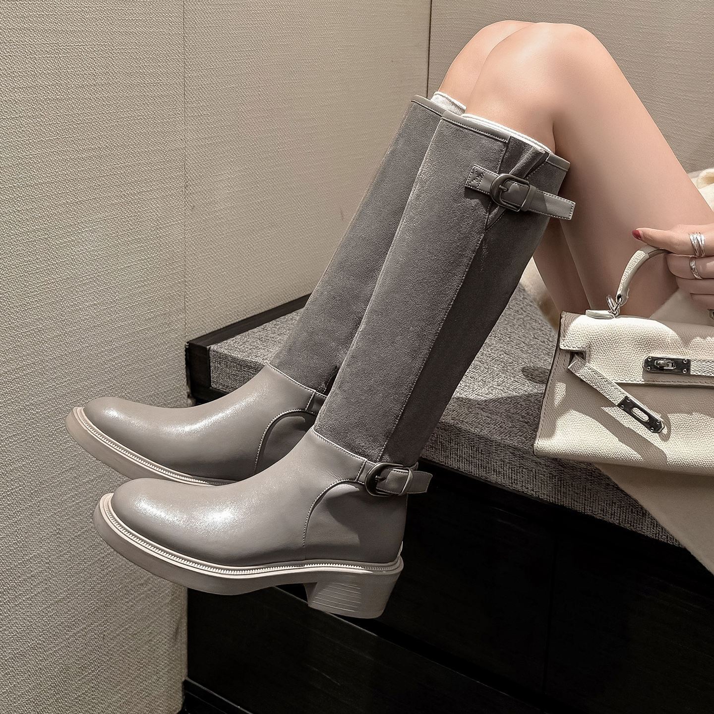 显瘦高筒靴粗跟小众扣带骑士靴