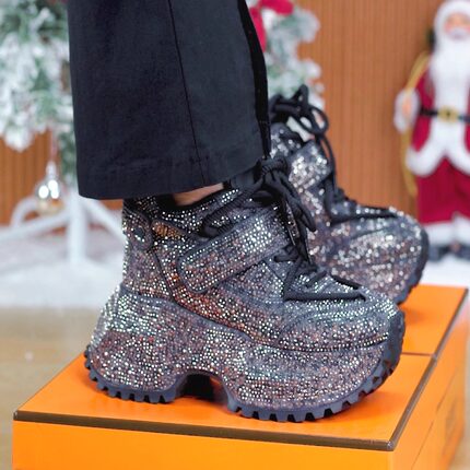 9cm小个子加绒厚底增高休闲运动鞋2025秋冬新款满钻厚底老爹鞋女