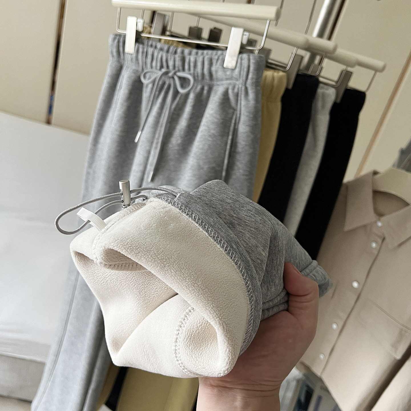 秋冬新款高腰显瘦直筒休闲裤加绒加厚束口运动裤宽松百搭两穿长裤,女装/女士精品,休闲裤,淘宝优惠券,粉丝福利购,淘宝优惠卷