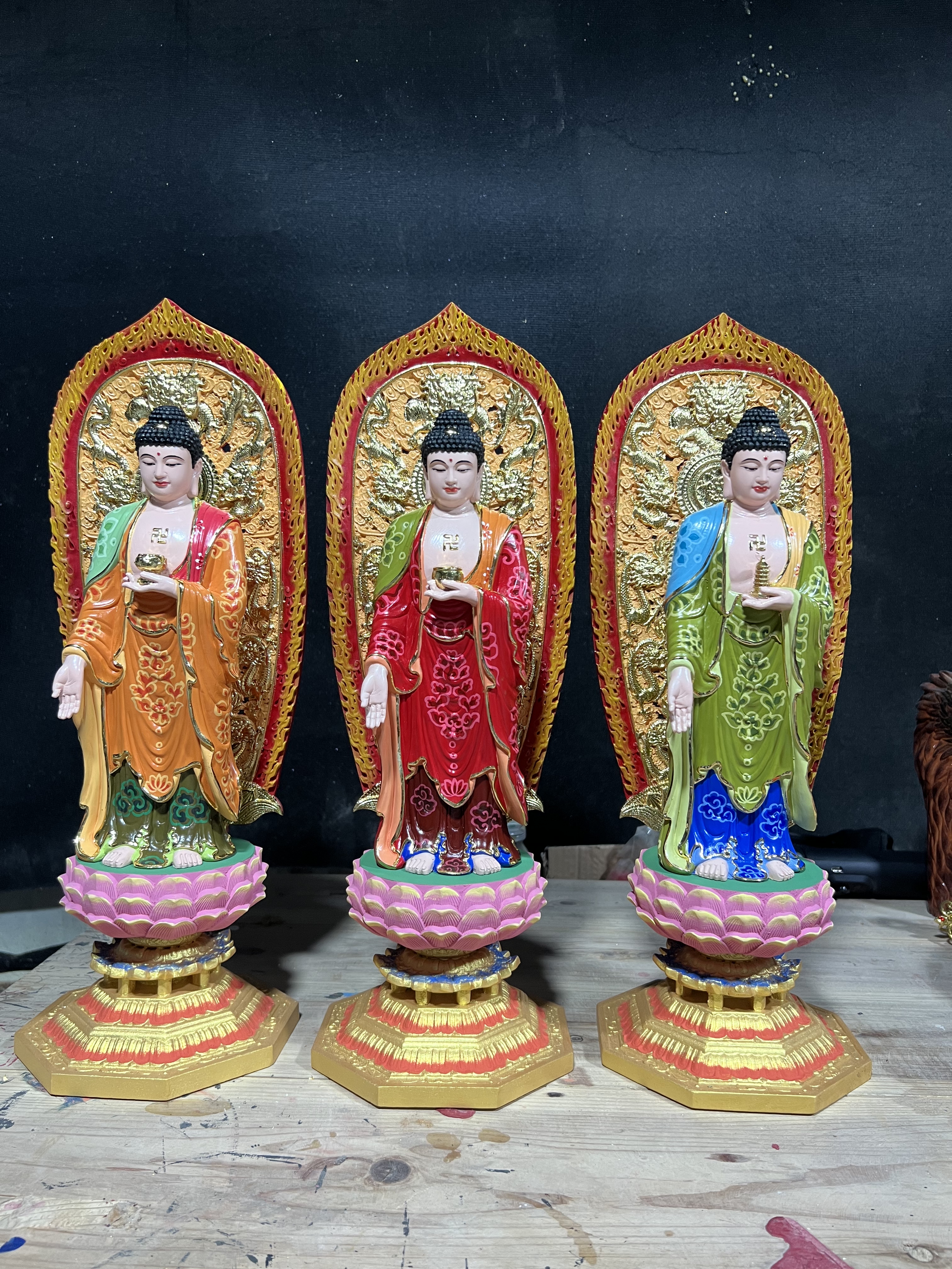 三宝佛雕像站立款佛像实木三世佛释迦牟尼药师佛桧木阿弥陀佛