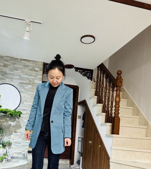 津之渝  纯  原版西装  版型挺阔 百搭款女士上衣  春款外套
