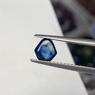 天然山东蓝宝石不规则六边形5形属水性宽7.2高7.4厚2.8mm重1.54ct