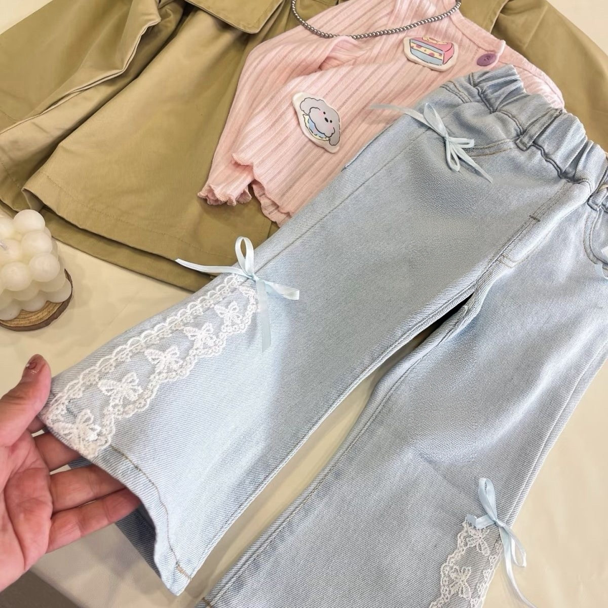 2026春秋新款女宝时尚韩版修身轻薄牛仔裤面料耐用蕾丝花边蝴蝶结