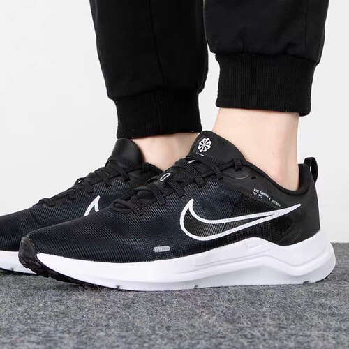 Nike男DOWNSHIFTER12跑步鞋