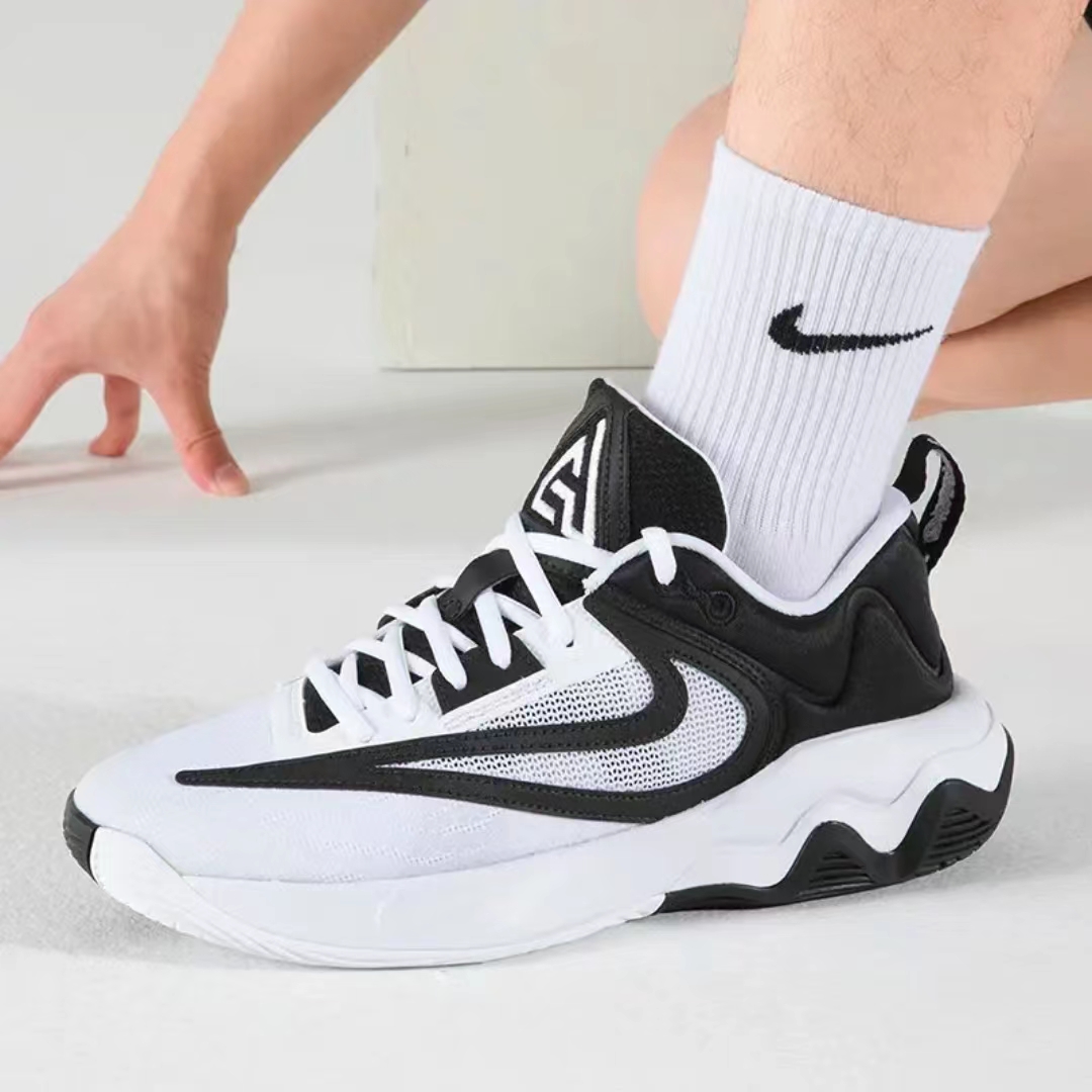 Nike耐克Giannis Immortality 3字母哥倒勾篮球鞋 DZ7534-301-100