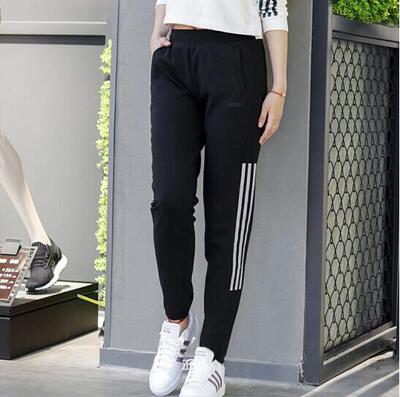 Adidas女款运动针织长裤