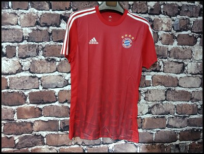 adidas休闲运动短袖足球服