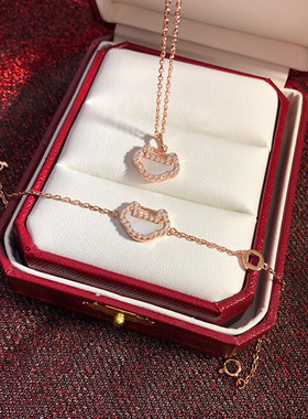 镀金小众设计感白贝母如意锁骨链