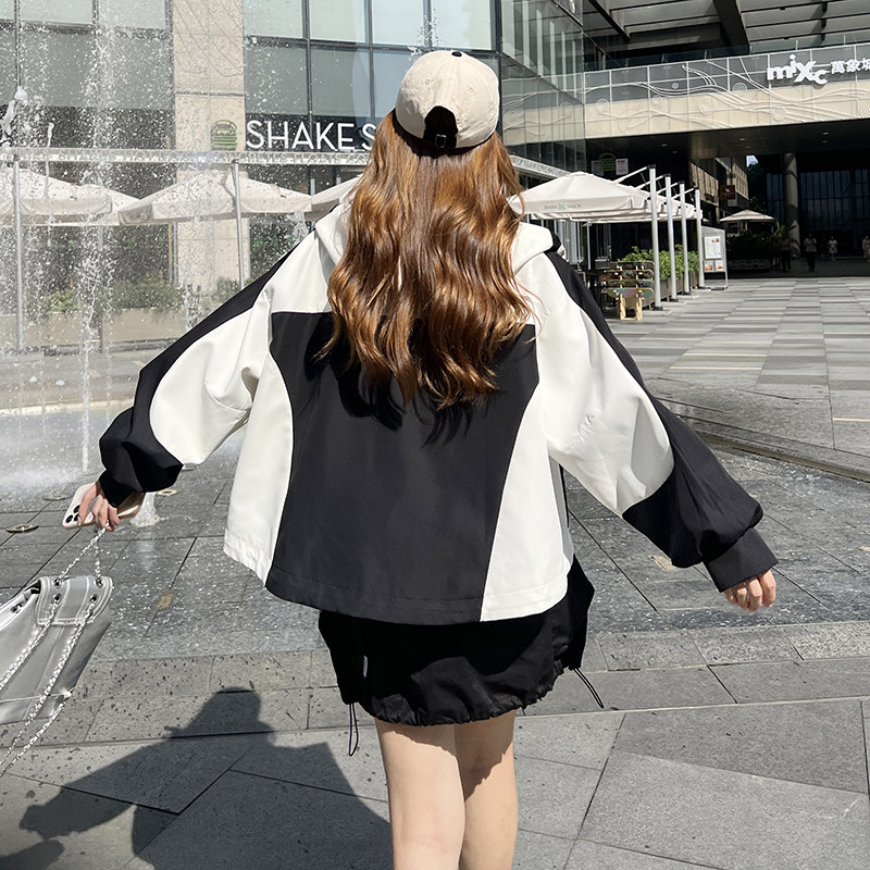 现货秋季流行冲锋衣外套女上衣夹克QD2404款P125K178,女装短外套,素依格格