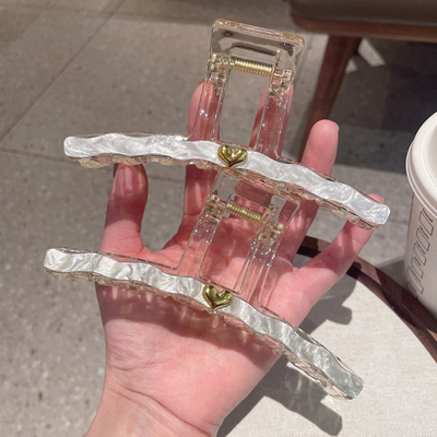 高级感醋酸爱心一字夹大抓夹夹发夹子后脑勺盘发鲨鱼夹轻奢风发夹