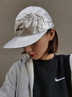 咬鞋 G耐克 Nike 男女运动休闲透气遮阳 金属银 棒球帽鸭舌帽