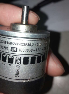 elcis L/3RPAE-25-B-CV-R-0，30   编码器