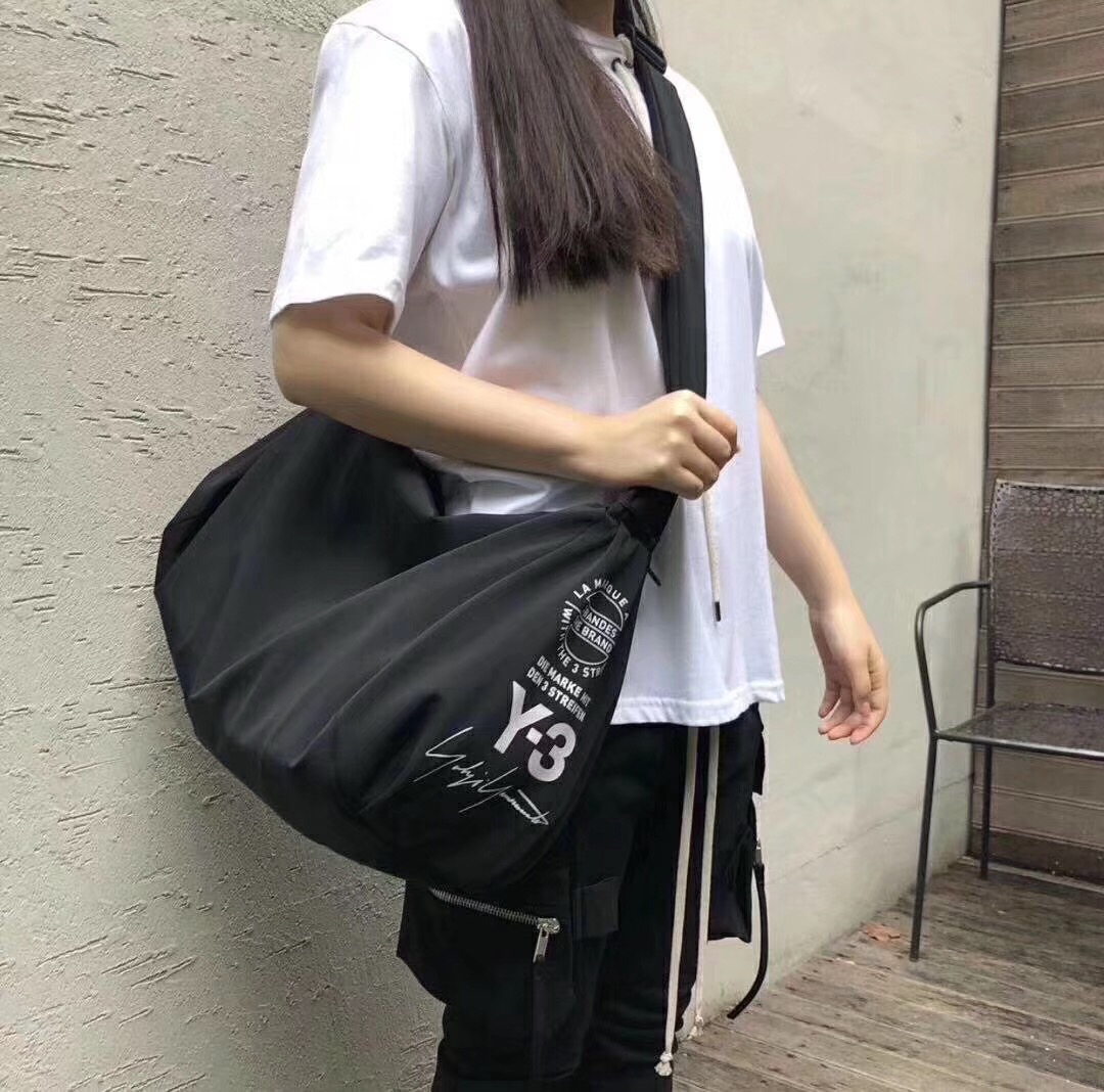 Y3新款文字欧美山本耀司轻便健身包旅行包男女同款斜挎包旅行包