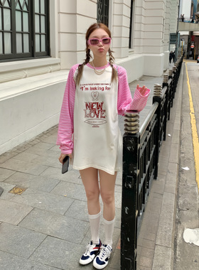 【少量现货】粉色条纹袖蕾丝爱心长袖圆领T恤女拼接中长薄款上衣