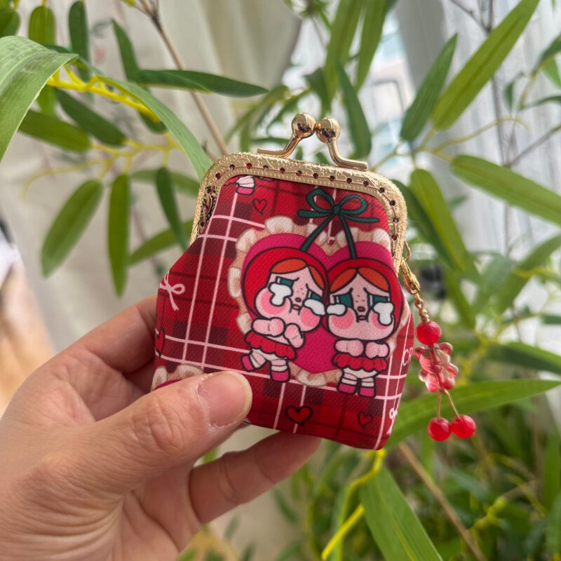 哭娃红格口金耳机包｜AirPods的爱心小窝，甜妹出门必带！