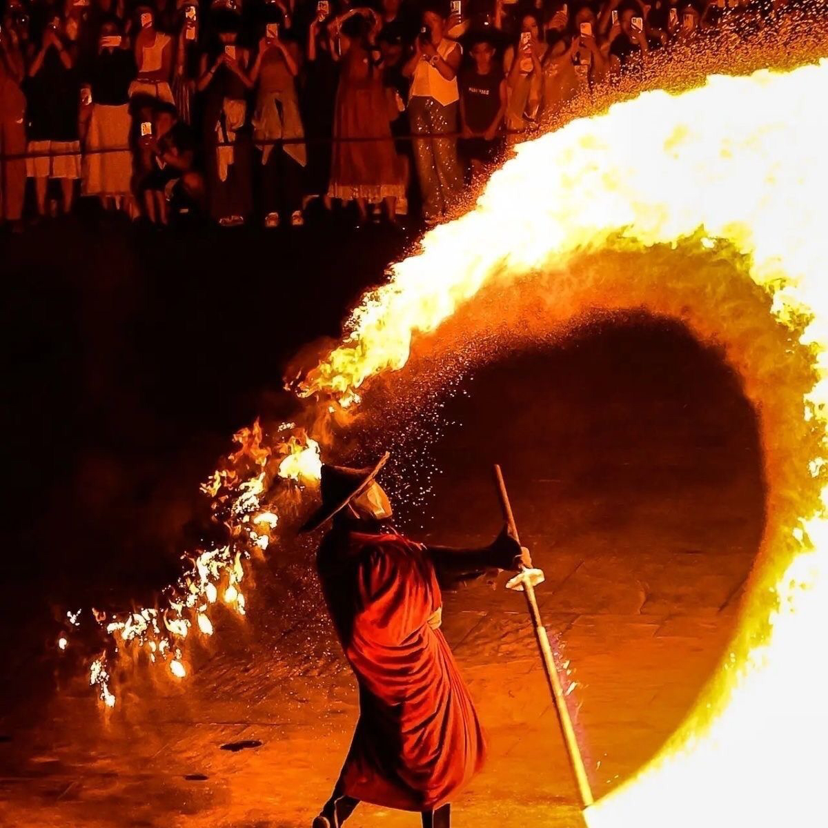 非遗火焰刀抽刀自动点火一甩就是火焰演出耍酷拍照火刀专用火焰粉