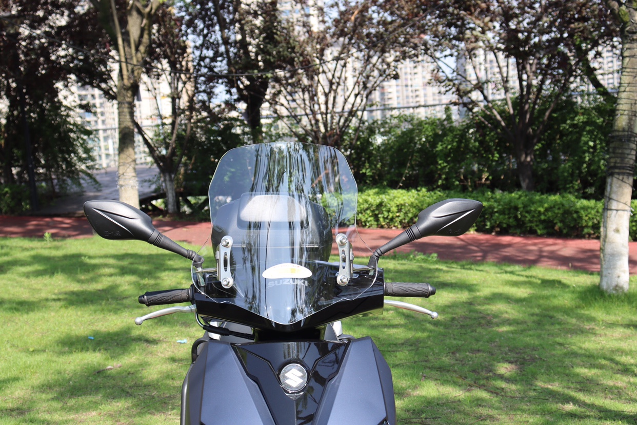 适用于豪爵AFR125改装前挡风玻璃虎鲨VX125踏板车前风挡板配件