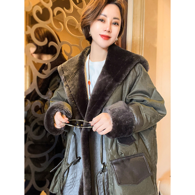 皮毛一体新中式国风拼接90鹅绒服