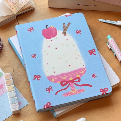 可爱苹果雪糕A5硬壳笔记本卡通高颜值女孩中学生横线日记手账本子