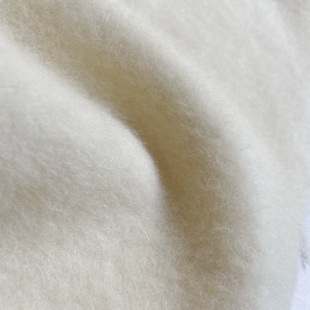 进口复合奶油白羊毛绒面料新款加厚羊毛大衣外套短绒毛裙服装布料