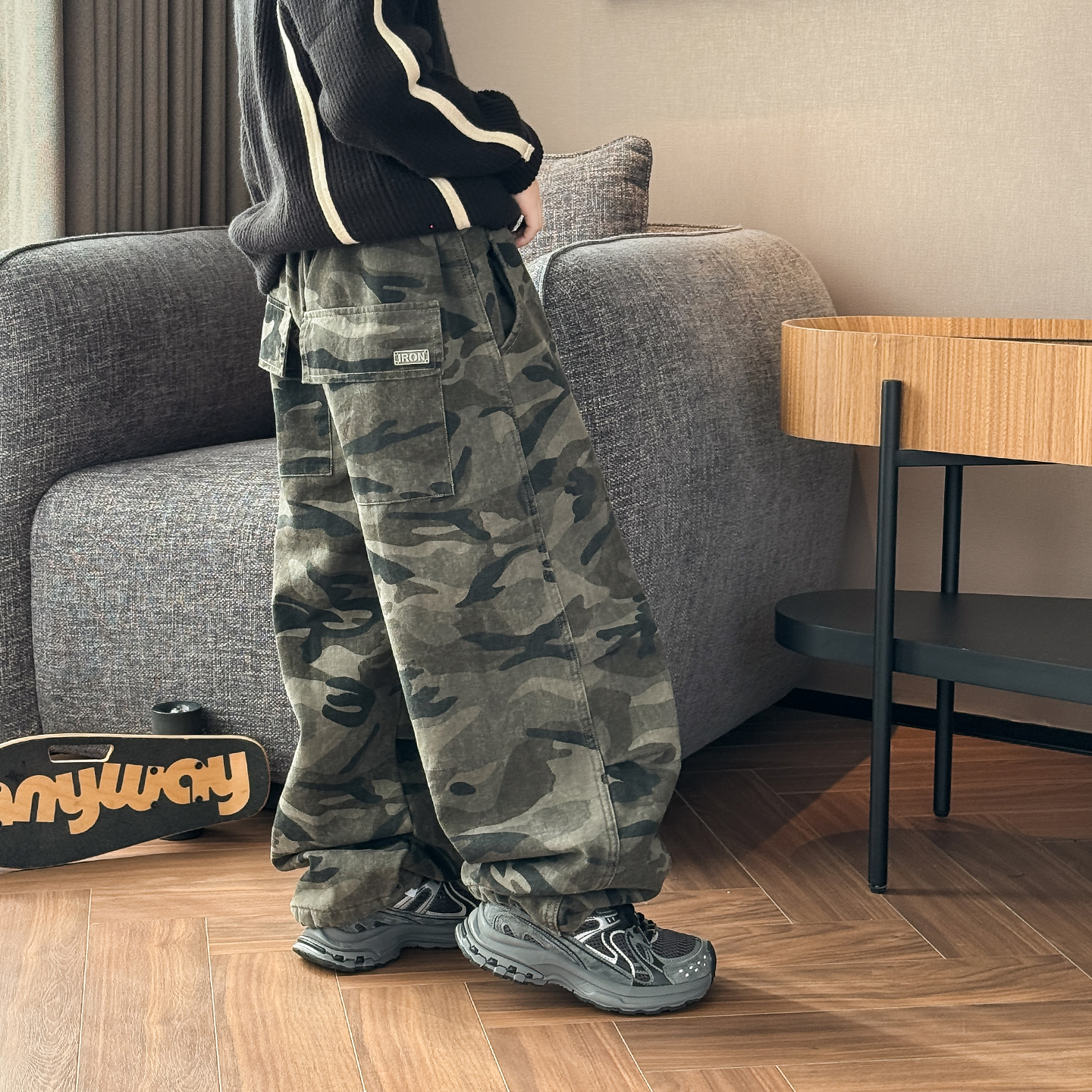 男童加绒裤子2025冬装新款中大童加厚工装裤儿童潮酷一体绒迷彩裤