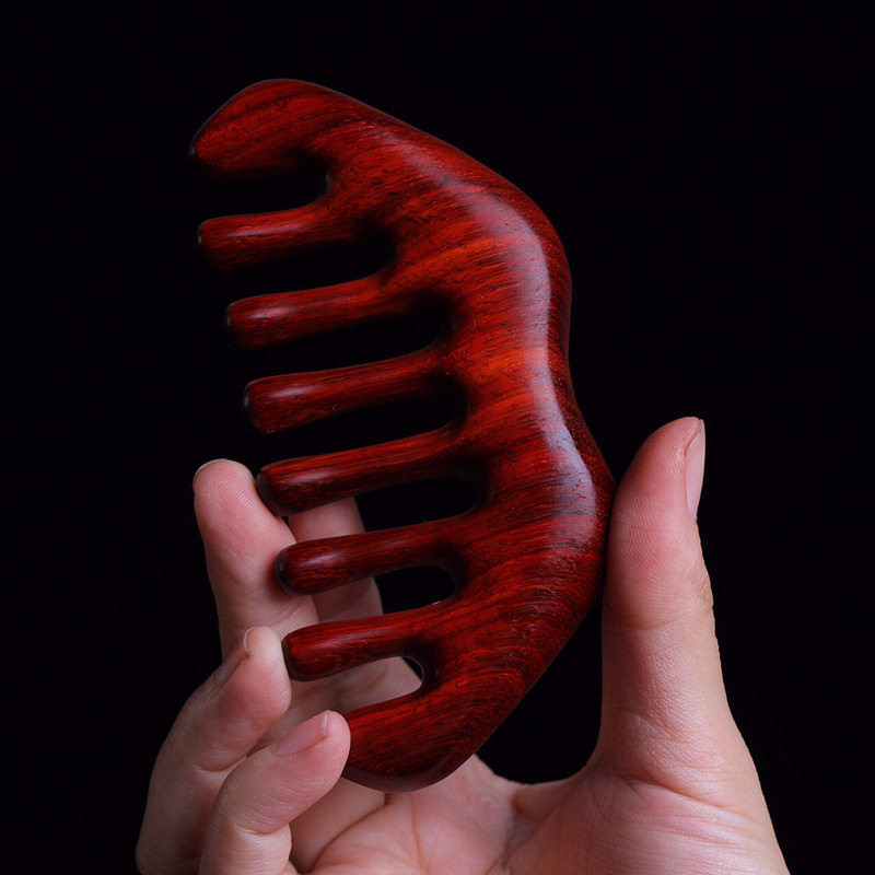 紫檀木梳古风雕刻手工打磨宽齿按摩梳个人护理直发檀木梳,家庭/个人清洁工具,梳子/化妆梳/按摩梳,淘宝优惠券,粉丝福利购,淘宝优惠卷