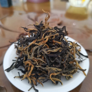 高山曲峰滇红  老品种滇红茶 红冠小曲峰滇红