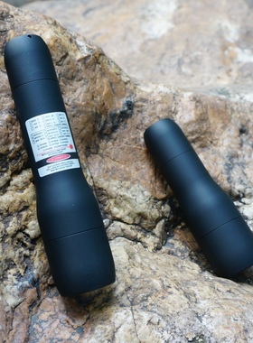 纤绿10mW-1W450-405-488-520-638nm红绿蓝紫色青光激光器手电60mw