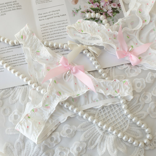 A431牛奶丝草莓丁字裤少女珍珠可爱镂空蝴蝶结低腰女内裤性感甜美