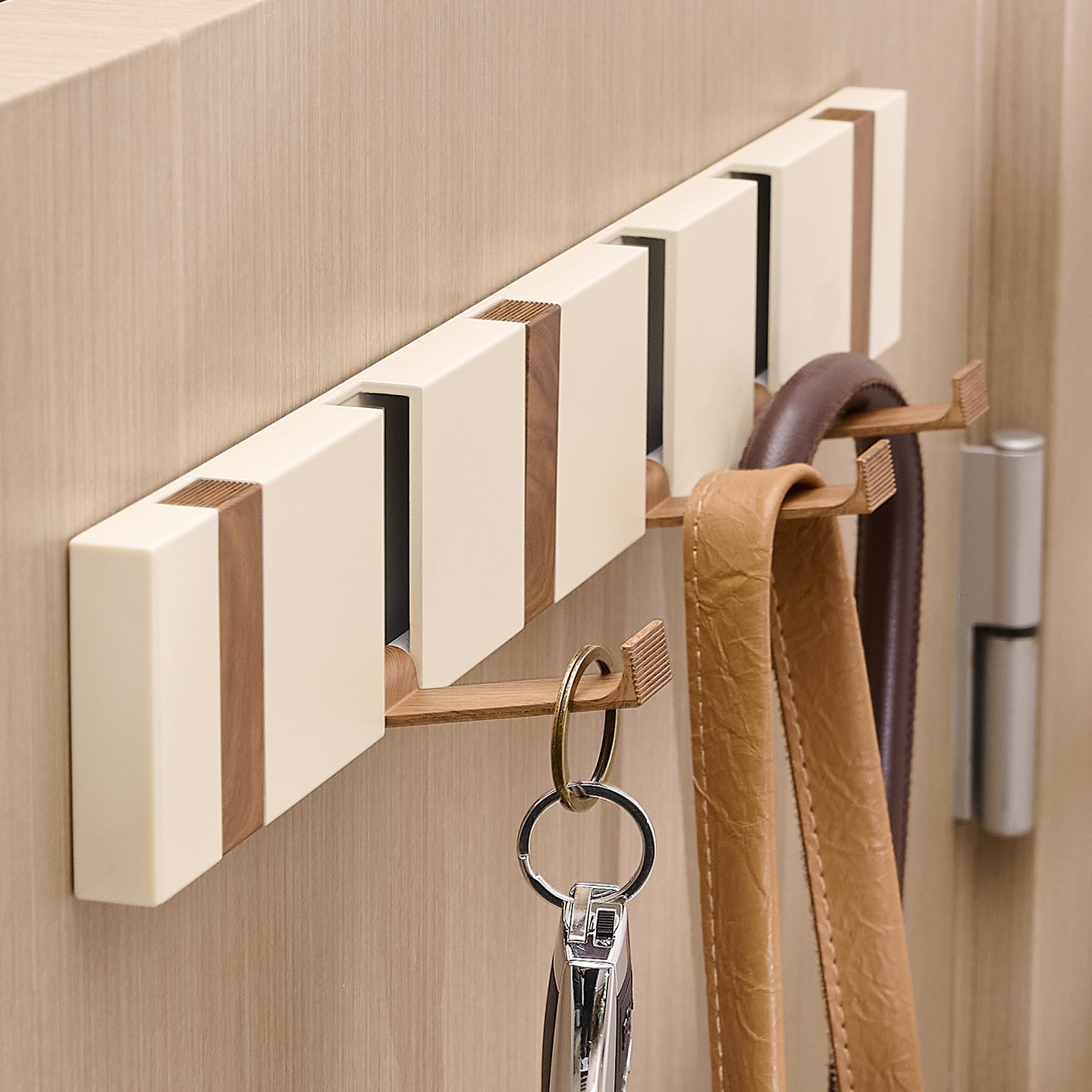 美拉德入户门后隐形挂钩免打孔试衣间墙上玄关高级轻奢折叠挂衣架