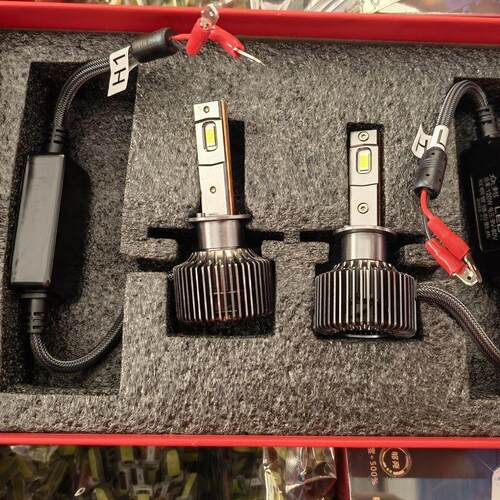 汽车LED大灯灯泡芯改装超亮H11远近光90129005白光12v24vH7H4H1H3