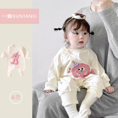 女宝宝秋季长袖连体哈衣外出爬服