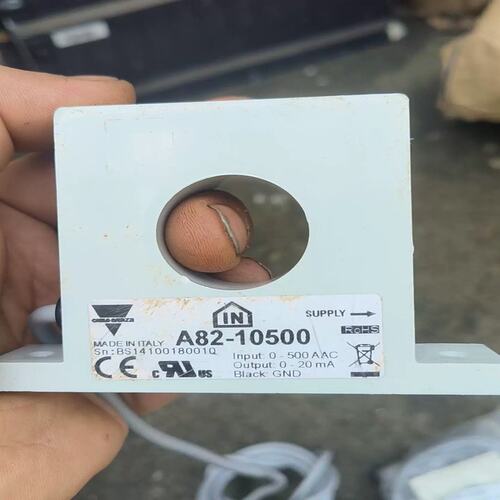 议价电流流互感器一个A82-10500，另一个是A82-30拍前