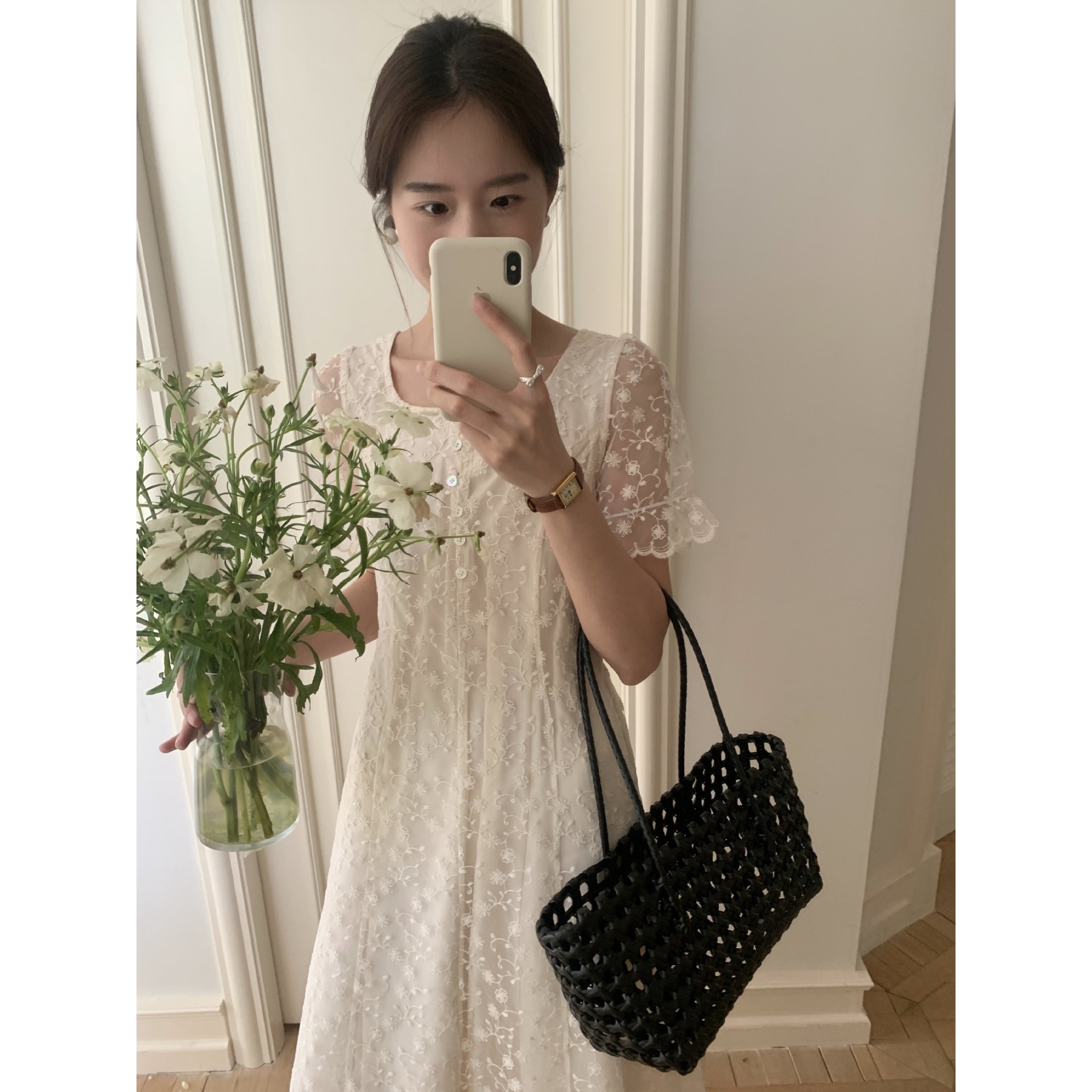 实拍！韩系甜美温柔气质重工刺绣蕾丝钩花方领泡泡袖连衣裙女装