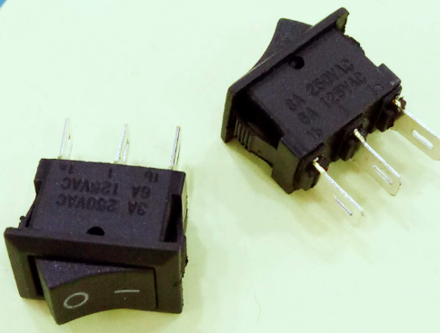 KCD11-102 3脚 船形开关 直插 10x15mm 黑色（1个） - 封面