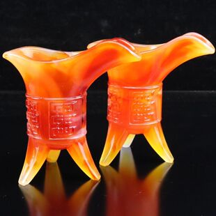 红玛瑙中国风酒樽仿古玉瓷三足酒樽杯古风茶杯白酒杯三角饮酒杯子