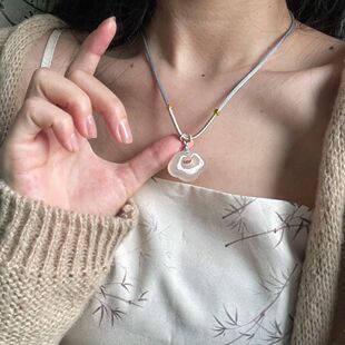 天然白月光玉髓玛瑙祥云如意锁吊坠冰种玉项链平安锁玉髓国风礼物