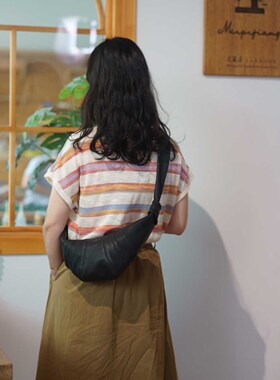 鹿皮牛角包 小众设计羊皮腰包胸包可颂单肩包稀有皮斜挎饺子包女