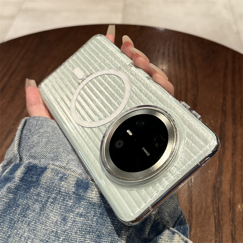 适用于华为mate70pro磁吸硬壳