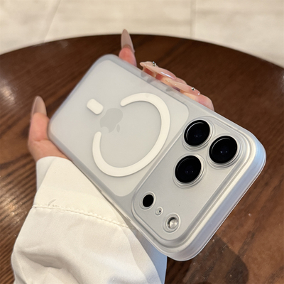 适用苹果17promax白色磨砂磁吸