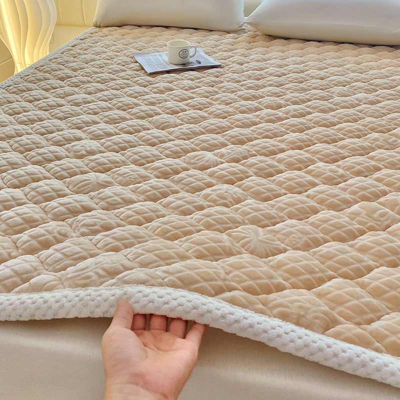冬季5D牛奶绒床垫遮盖物软垫加厚垫子家用床褥垫被褥子