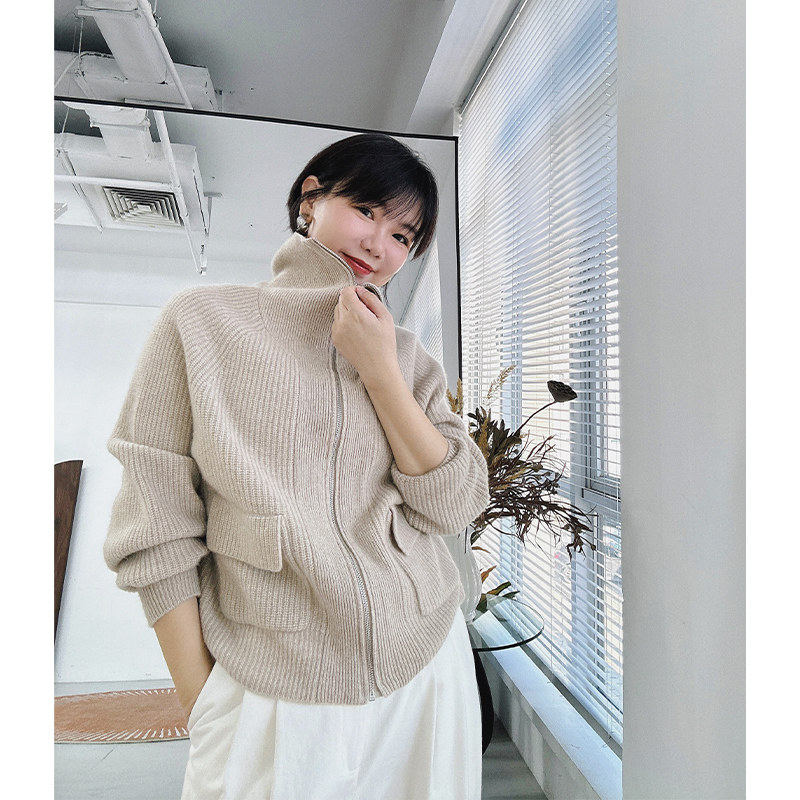 糖皮出品 经典再现淡颜系 奶茶与淡灰 冬季高领保暖 纯羊绒毛衣