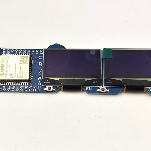 DSTIKEESP32便携物联网开发板