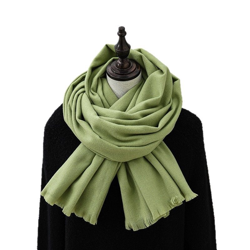 高品质绿色短须围巾女秋冬季保暖厚简约百搭长款学生围脖伴娘披肩